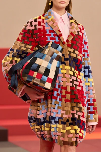 Look 61